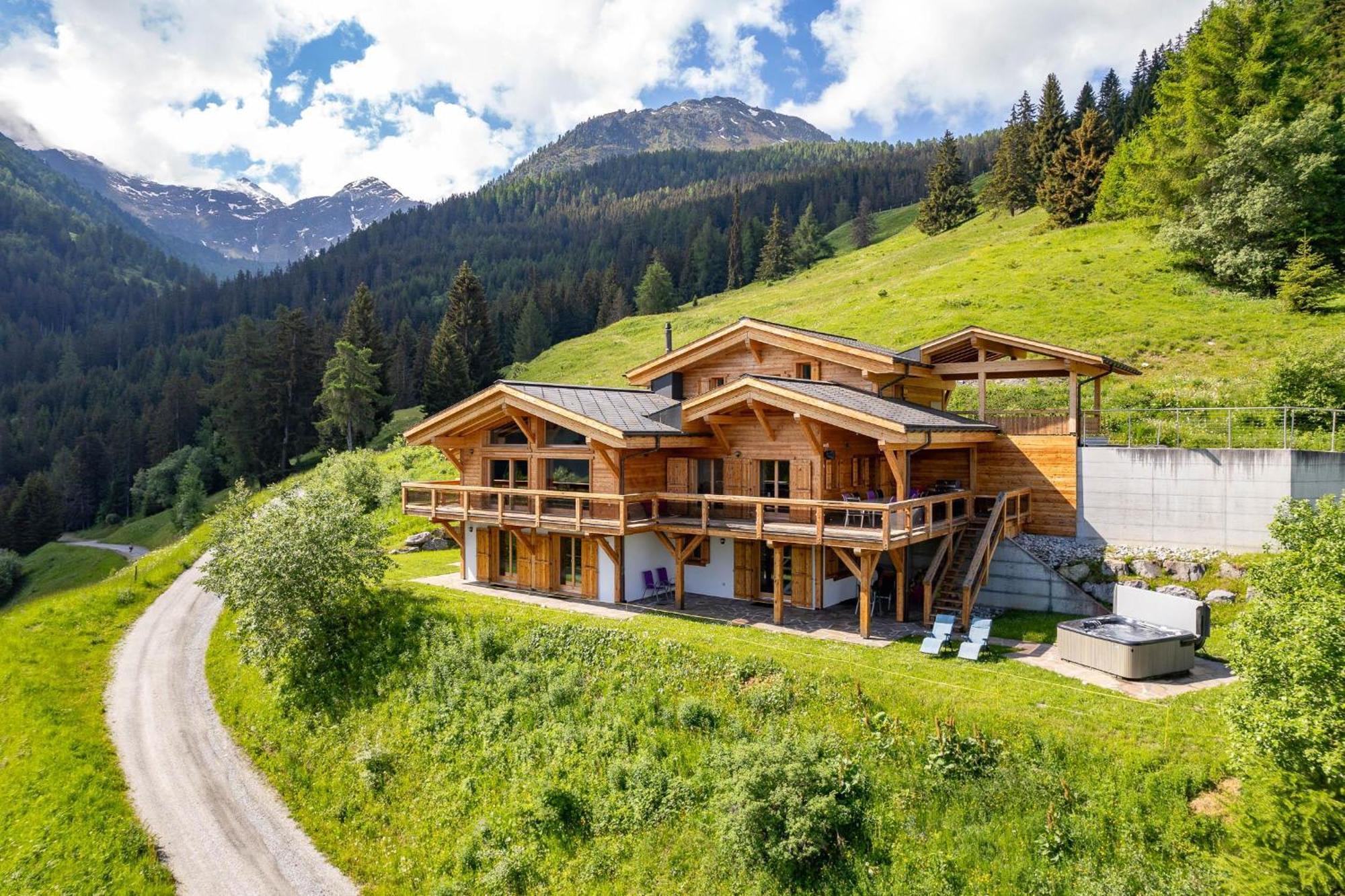 Chalet Flocon De Neige - Jacuzzi - Sauna La Tzoumaz Εξωτερικό φωτογραφία